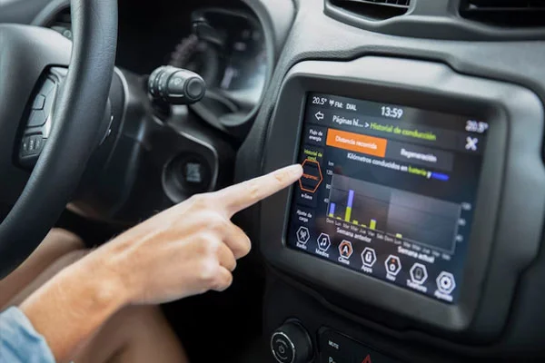 MERCEDES-BENZ Tourismo, Pilar Romero - Llega a donde quieras y consigue como quieras